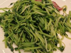 鸡油腊味炒豆苗-潮界(LU·ONE凯德晶萃广场店)