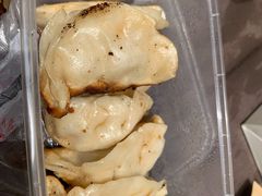 -黄阿姨锅贴大王(万航渡路店)