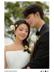 -至臻微拉婚纱摄影