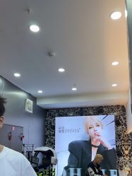 -米可造型烫发染发