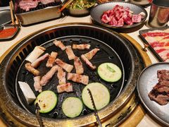 -蚂蚁洞·烤肉大营地(上海静安大悦城店)