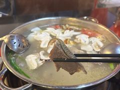 -老石黑山羊毛驴肉火锅(金凯广场店)