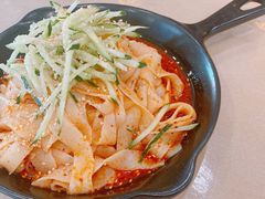 凉皮-光辉岁月徒手烧烤餐厅(天山博雅文轩店)