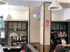 大堂-康师傅私房牛肉面(马泉营奥莱店)