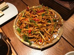 -云海肴·汽锅鸡·云南菜(天山百盛优客店)