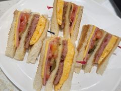 -香港新发烧腊茶餐厅(水围店)