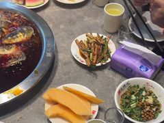 -忘情水鱼头·鲜鱼火锅(滨江中路店)