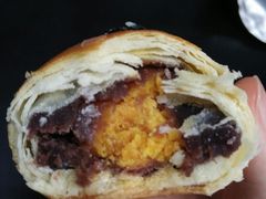 红豆蛋黄酥-丁香西饼屋(桂林路店)
