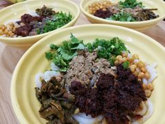 -吴佳拌米粉(川大店)