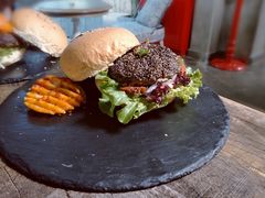 -HIGH FIVE哈福手工汉堡(桂林路店)