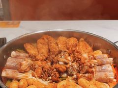 -黄记煌三汁焖锅(新佳丽江汉路店)