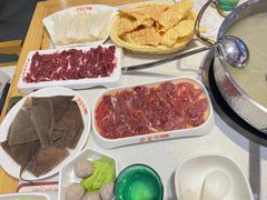 -浪里寻·臻牛养生牛肉火锅(方圆荟店)