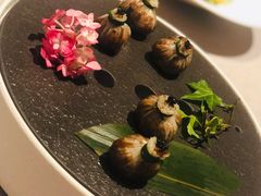 鱼子酱菌香布袋-三利音·东方司宴(外滩店)