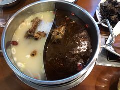 -亿诣蝎府炸酱面羊蝎子火锅(酷车小镇店)