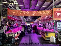 -上海龙吴水胜海发市场