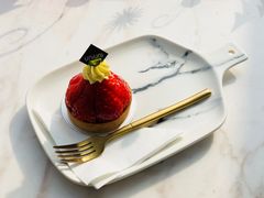 -UNI UNI(环亚凯瑟琳店)