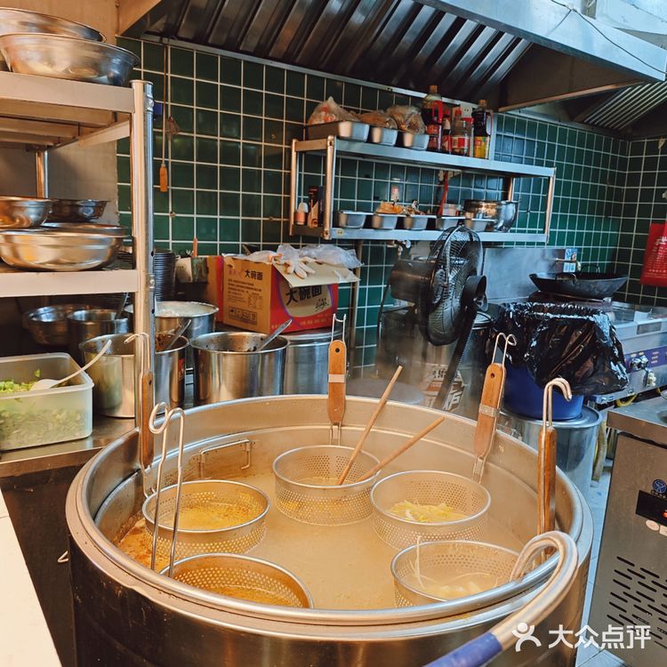 “性价比与口味双绝”的冒菜店