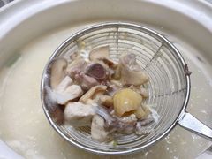 -四点金粥底火锅(沂州里店)