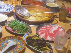 -洱火云南酸菜牛肉火锅(石景山当代商城店)