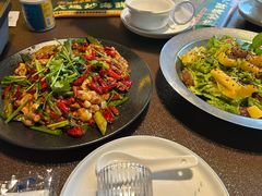 -曼听小寨海鲜烧烤·大连辣炒大王(盖州街店)