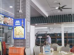 大堂-鹏城人家海鲜酒家·23年老字号(较场尾店)