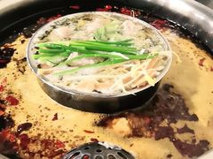 -邓莽子老火锅(中兴路总店)