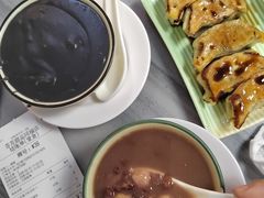 鲜肉韭菜煎饺-芬芳甜品(同福路店)