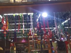 -灵彩珠宝(朗香街店)