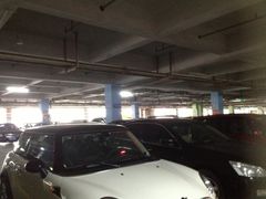 -大润发杨浦店-停车场