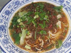 -渝之汇牛肉豌杂面