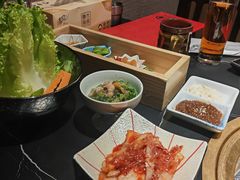 -山川小町·极番烧肉(新地假日广场店)