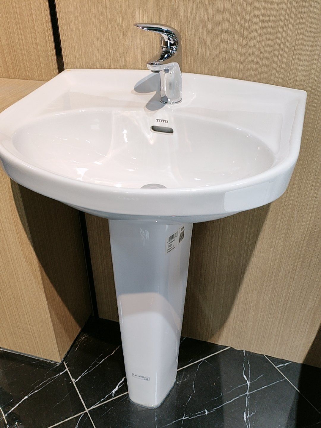 立柱盆的好处#立柱盆是一种常见的卫生洁