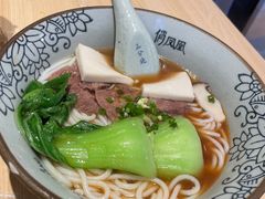-俏凤凰(美林M·LIVE天地东座店)