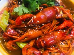 -虾弄弄海派小龙虾·牛羊蝎子火锅