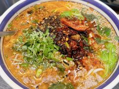 -云阿蛮云南生烫牛肉米线(奉贤路店)