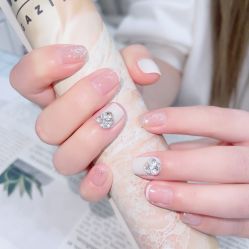 -七彩虹美甲美睫 半永久