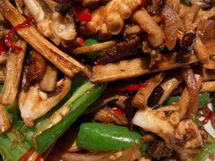 茶树菇炒八爪鱼-桂满陇天书(南京德基旗舰店)
