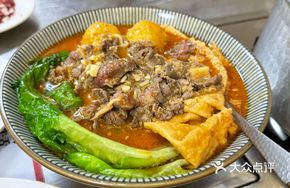 Fresh Boiled Beef Noodle with Satay Sauce