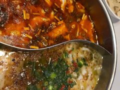 -德林酸菜鱼火锅(南丹店)