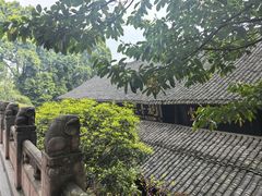 -峨眉山报国寺