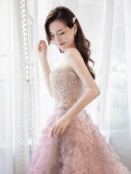 -伯瓷皇后婚纱艺术空间