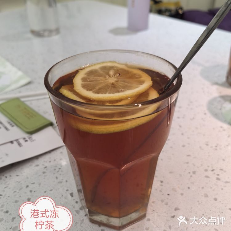 点了双人套餐，如果说吃饱，两人点一份套餐，就可以了