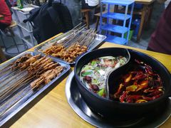 -灌县老妈砂锅串串香(万科红生活广场店)
