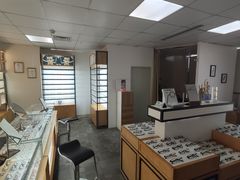 -LOGO眼镜·蔡司品牌折扣店(龙华清湖店)