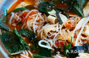 Kaili Sour Soup Noodles