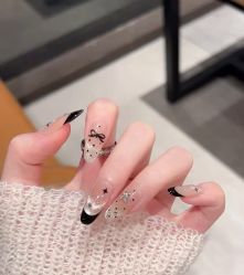 -桃色美甲沙龙