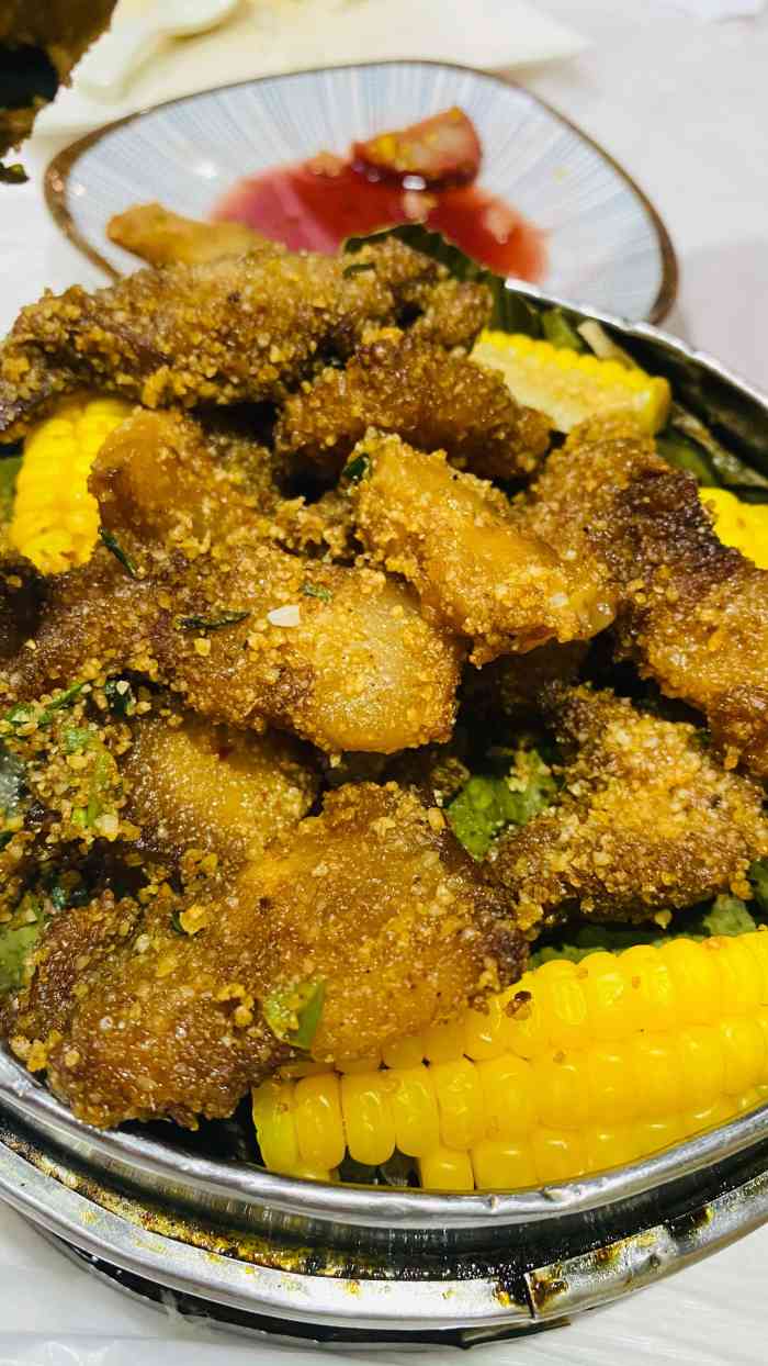 打分 80 /人 桂花糖藕味道极其一般 粉蒸肉全是肥肉