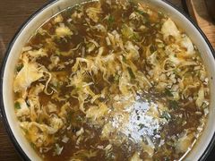 酸辣乌鱼丸汤-码头鲜精致威海菜(欧乐坊店)