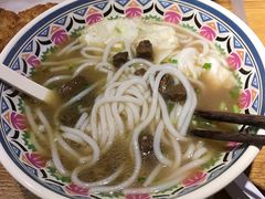 -鑫花溪牛肉米粉(人民广场店)