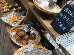 -沁屋面包店(人民东路店)